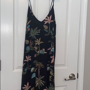 Sleeveless V-neck Maxi Dress - black print
